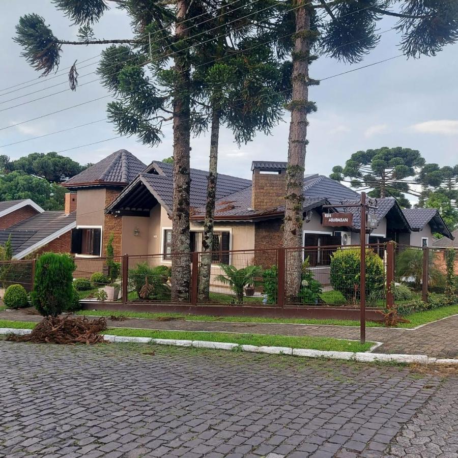 Готель Residencial Pine House Канела Екстер'єр фото